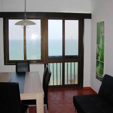 Lejlighed 2 Bedrooms At 200 M Away From The Beach With Sea View And Wifi