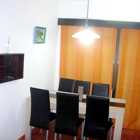 2 Bedrooms At 200 M Away From The Beach With Sea View And Wifi *